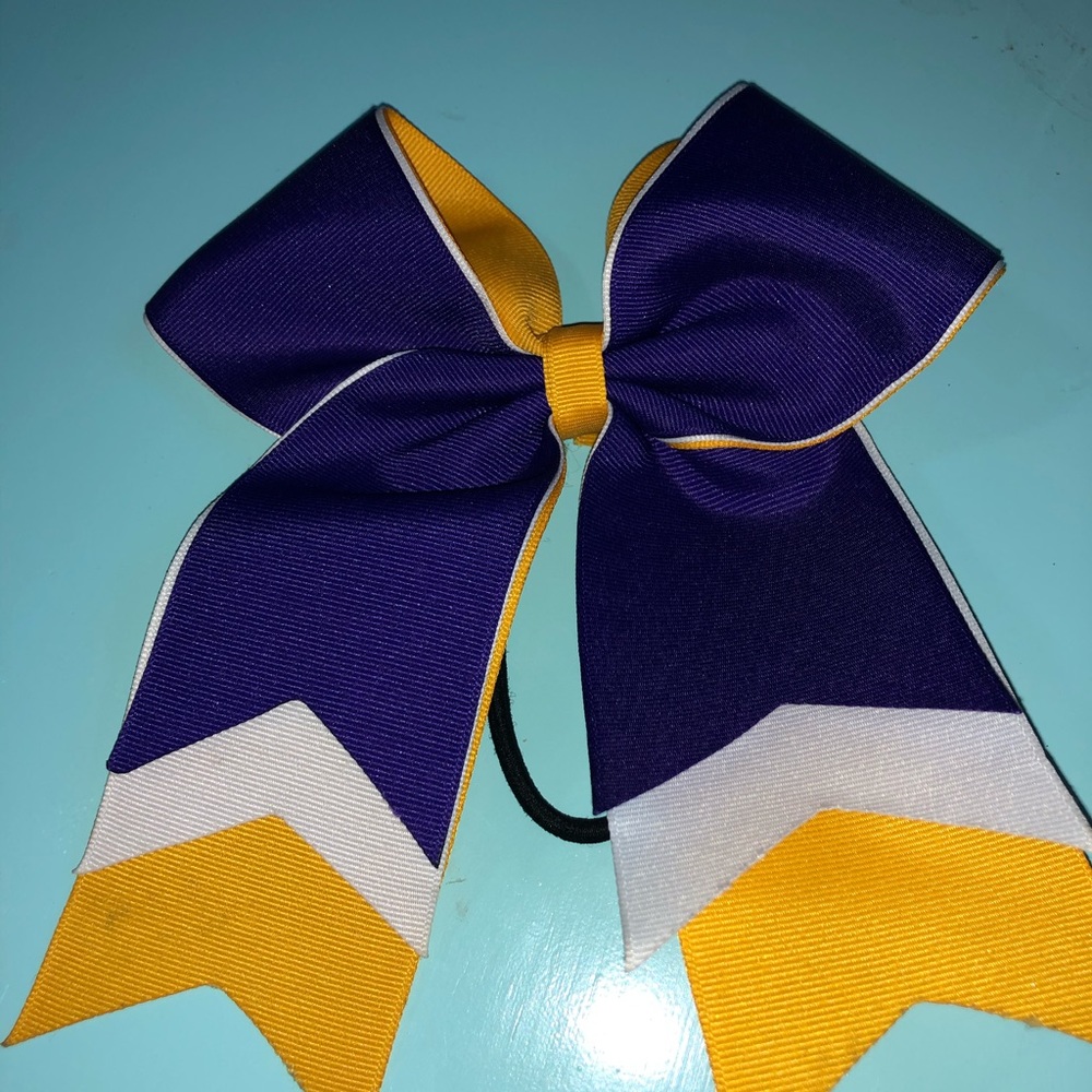 Cheer Bow